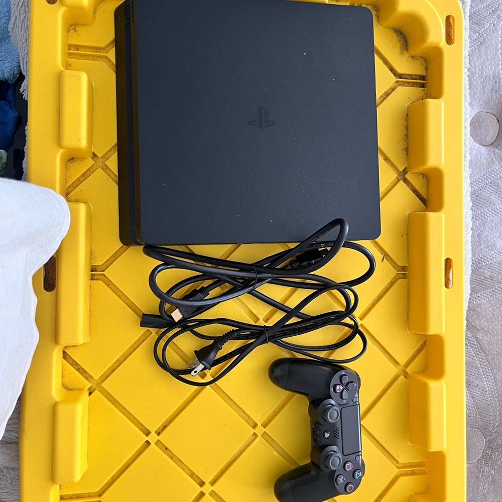 Ps4 console, just upgraded don’t need it anymore